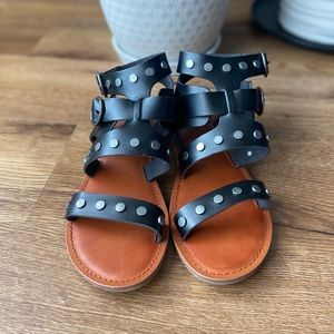 American Eagle 🦅 black studded leather sandal